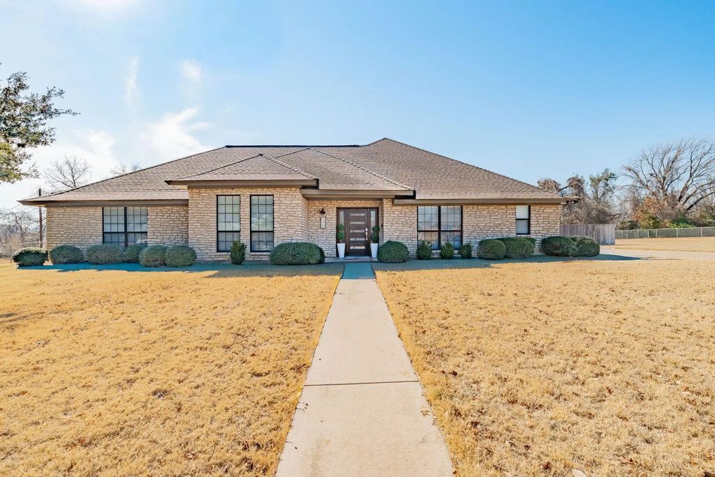 170 Brittain Circle, Stephenville