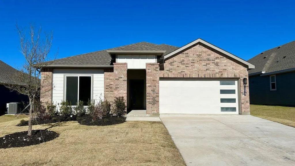 10828 Black Onyx Drive, Fort Worth