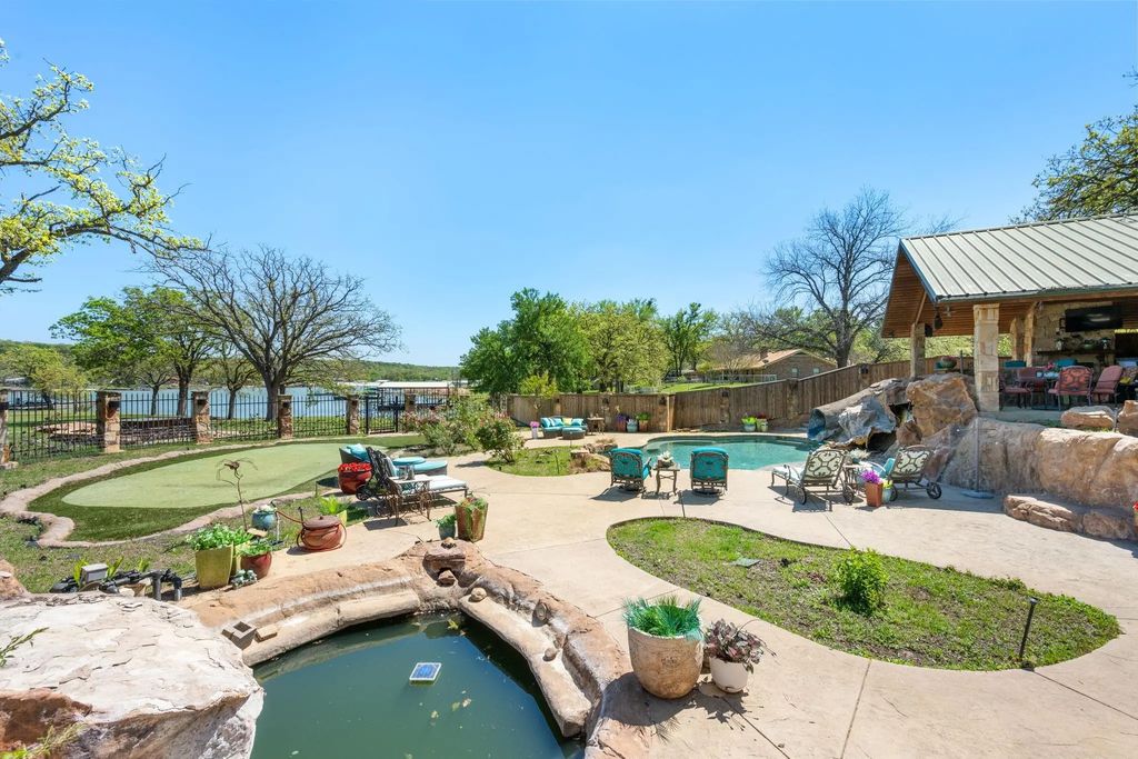 660 Deer Trail, Gordon