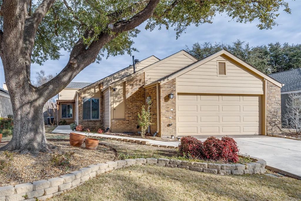 3919 Winter Park Lane, Addison