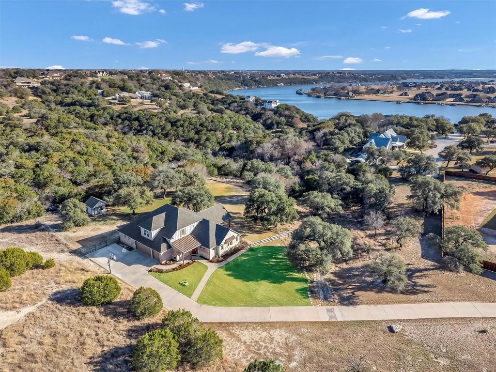 2701 Alta Vista Court, Granbury