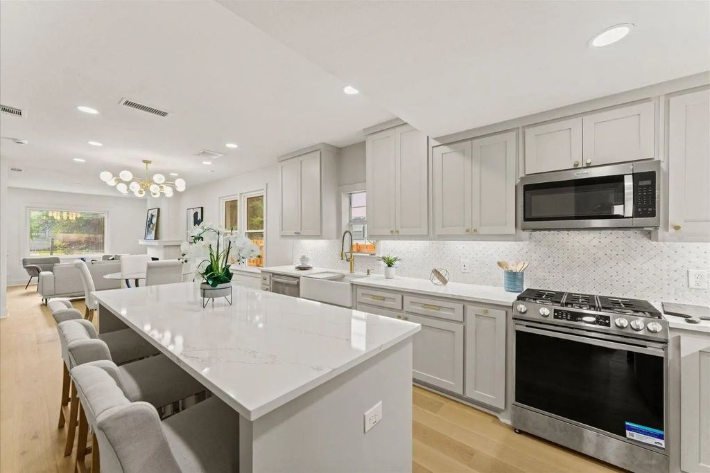 814 Turner Avenue, Dallas