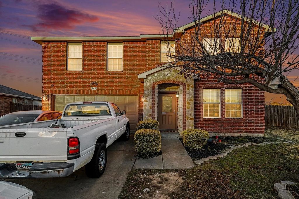 940 Mosaic Drive, Fort Worth
