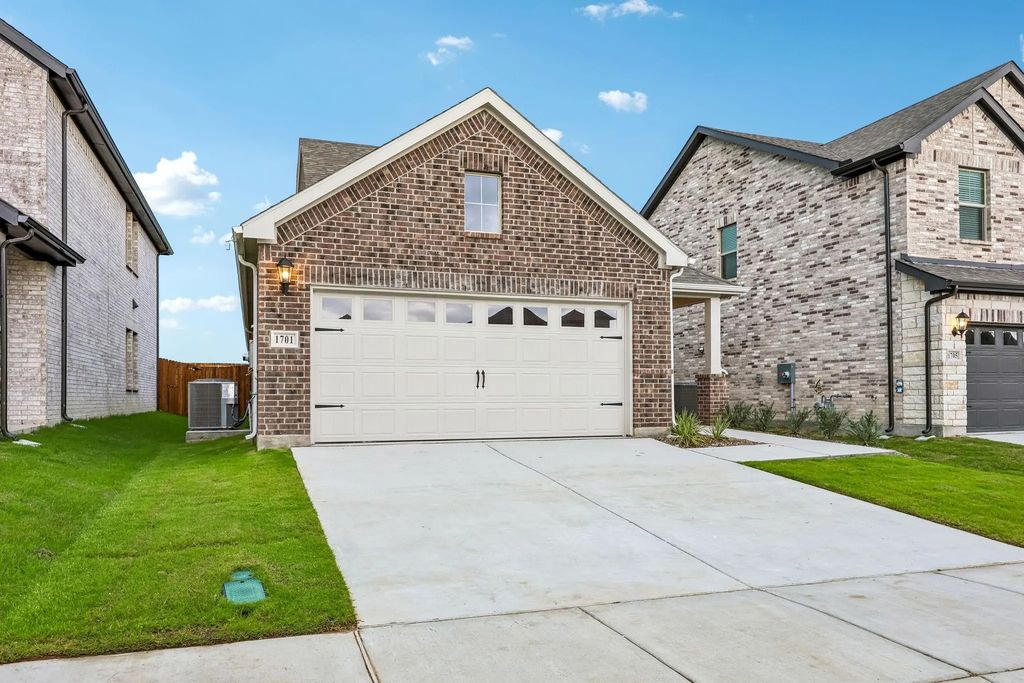 1701 Arches Road, Anna