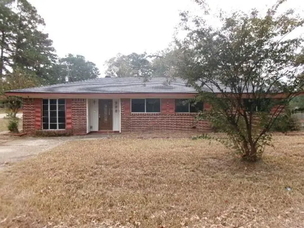 900 Watterman Street, Minden