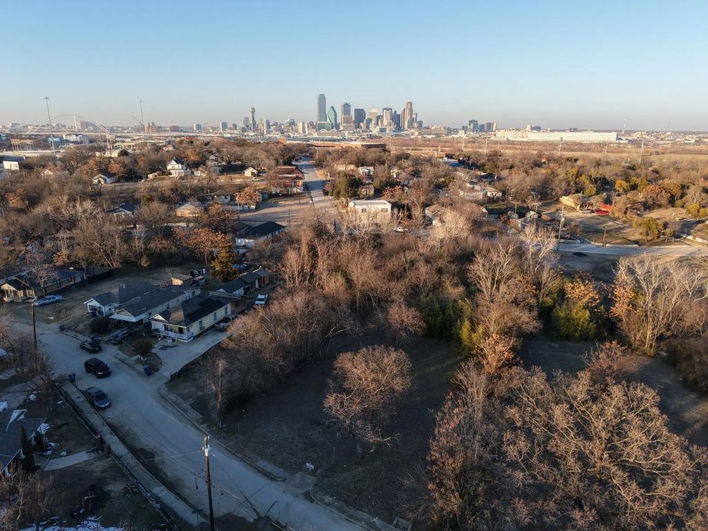 1145 Betterton Circle, Dallas