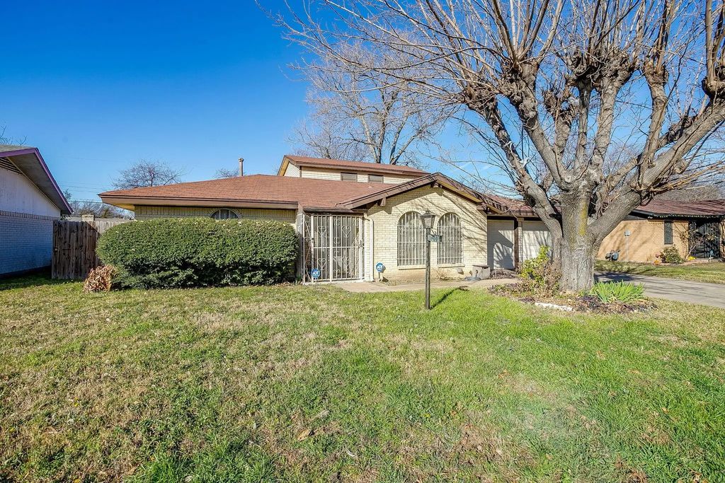 3900 Raphael Street, Fort Worth