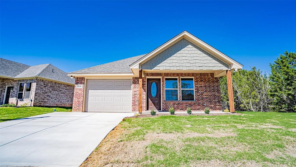 2510 Smokerise Trail, Granbury