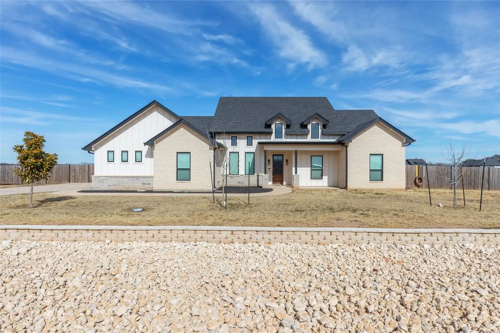 126 Crosswind Trail, Ovalo