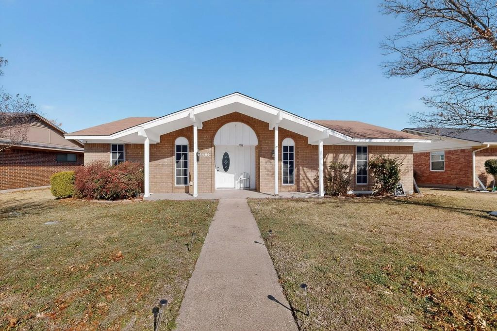 3401 Hillsdale Lane, Garland