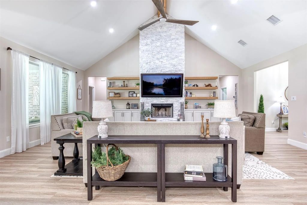 2121 Canyon Lake Road, Wills Point
