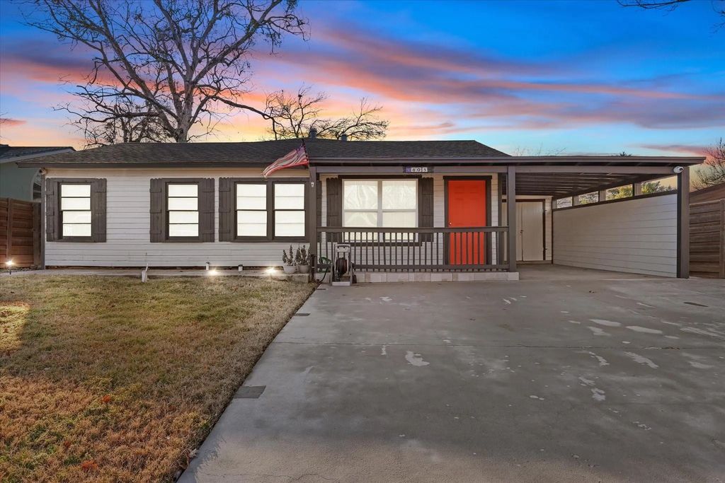 805 23rd Street, Grand Prairie