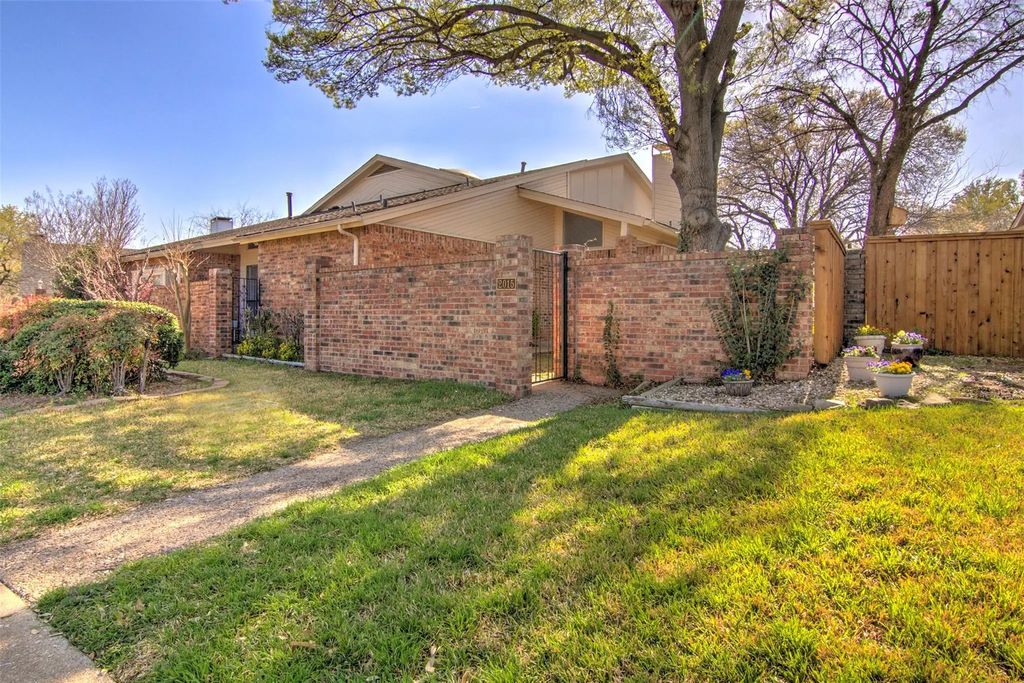 2015 Whippoorwill Lane, Carrollton