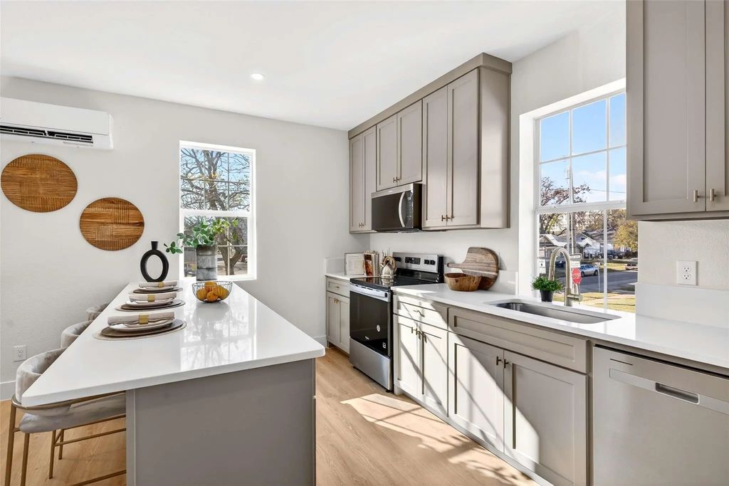 439 W 9th Street 5, Dallas