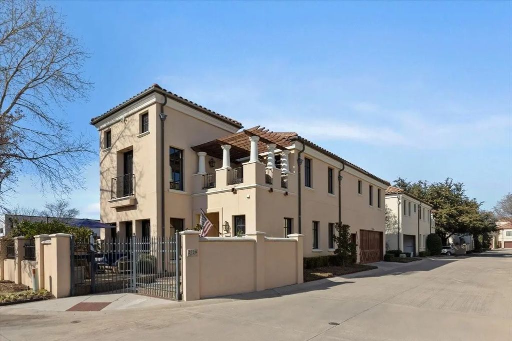 2728 Miro Court, Fort Worth