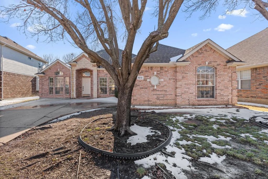 5212 Quail Creek Court, Fort Worth