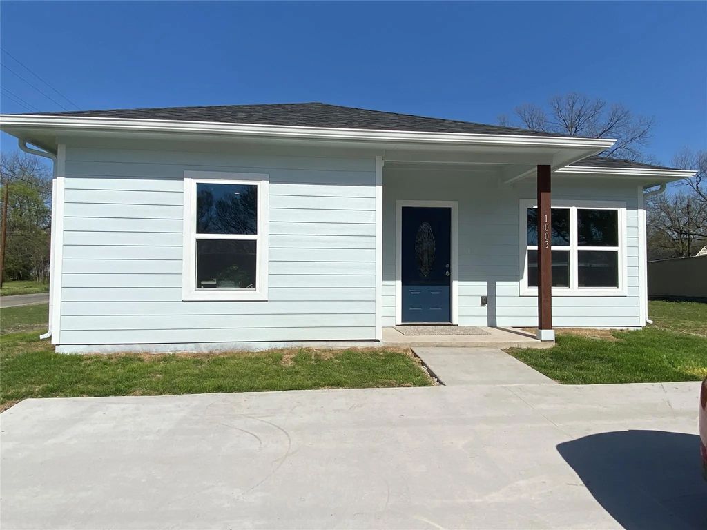 1003 S First Street, Sherman