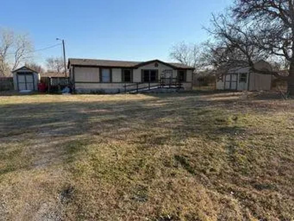 2436 County Road 529, Burleson