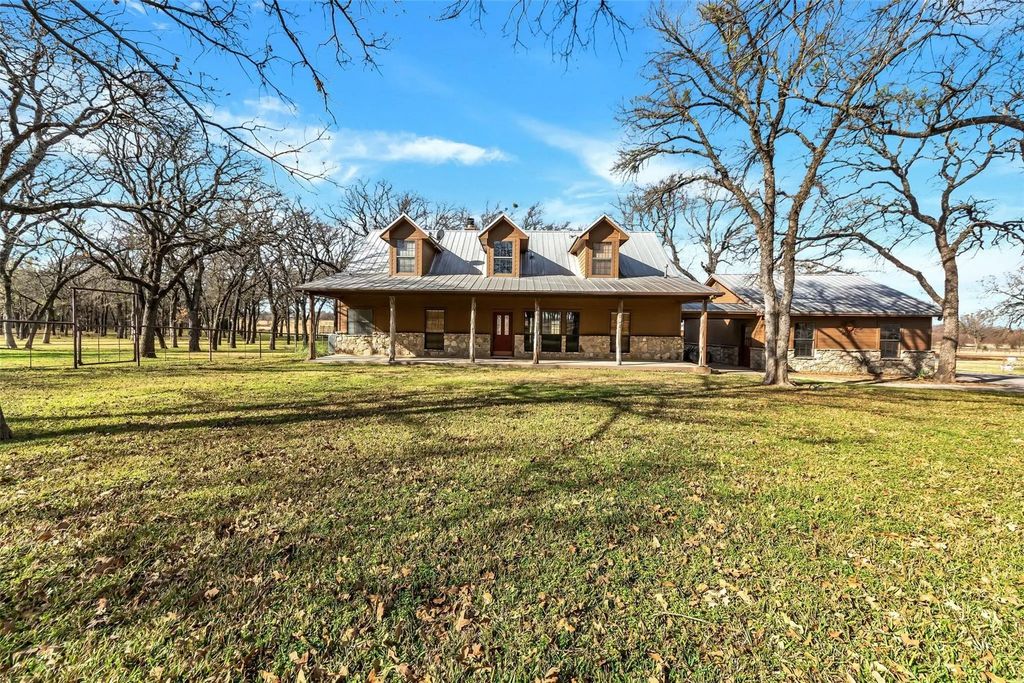 131 County Road 4680, Boyd