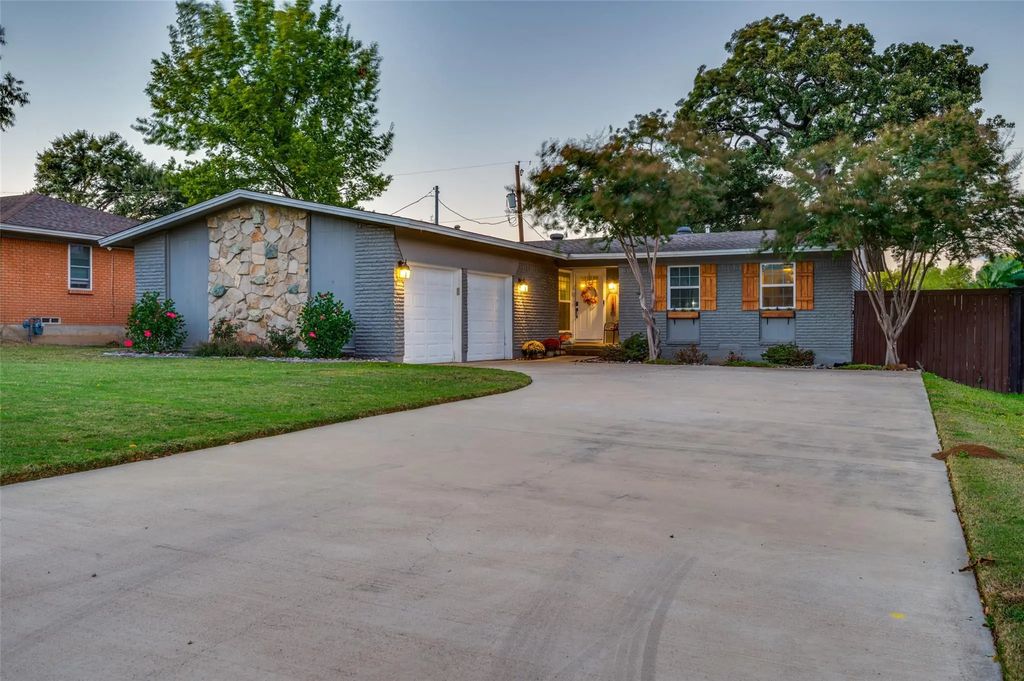 181 Pine Drive, Lewisville