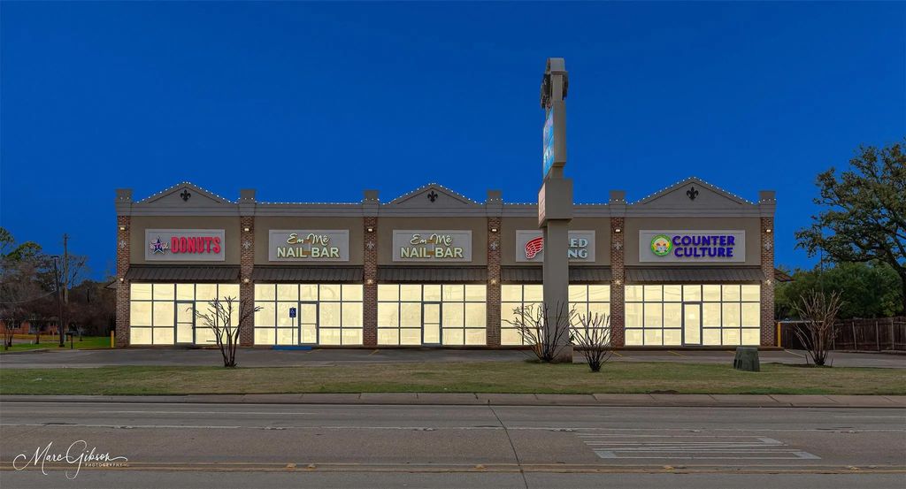 2301 Airline Drive, Bossier City