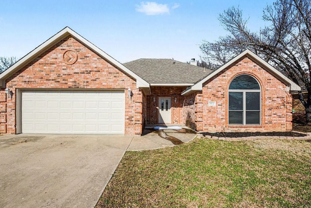 1864 Nottingham Drive, Kaufman