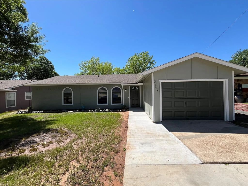 3702 Larry Street, Rowlett