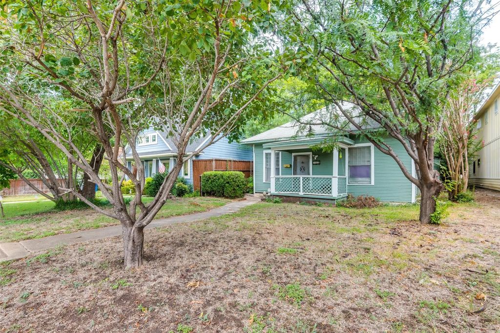 904 Haines Avenue, Dallas