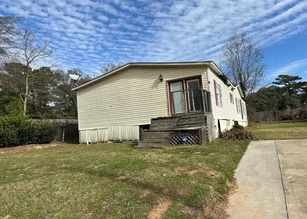 6823 Rockwell Place, Shreveport
