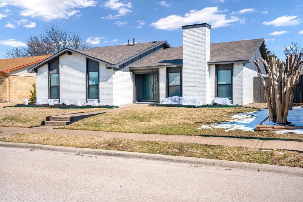 10706 Black Walnut Drive, Dallas