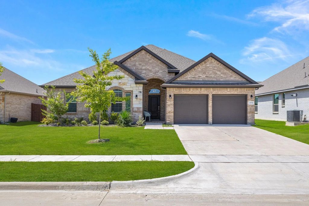 3711 Autumncrest Street, Grand Prairie