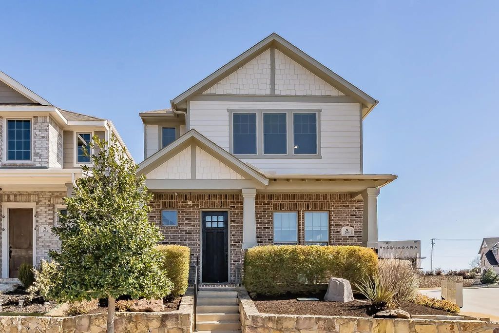 200 Harbor Hills Drive, Flower Mound