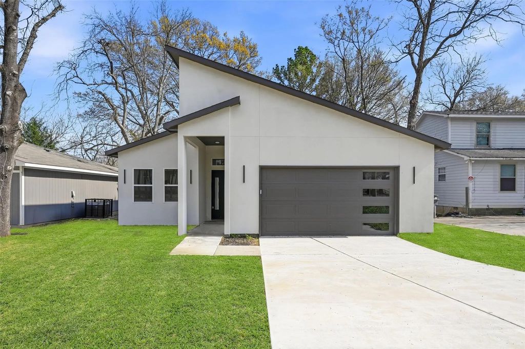 2228 Echo Lake Drive, Dallas