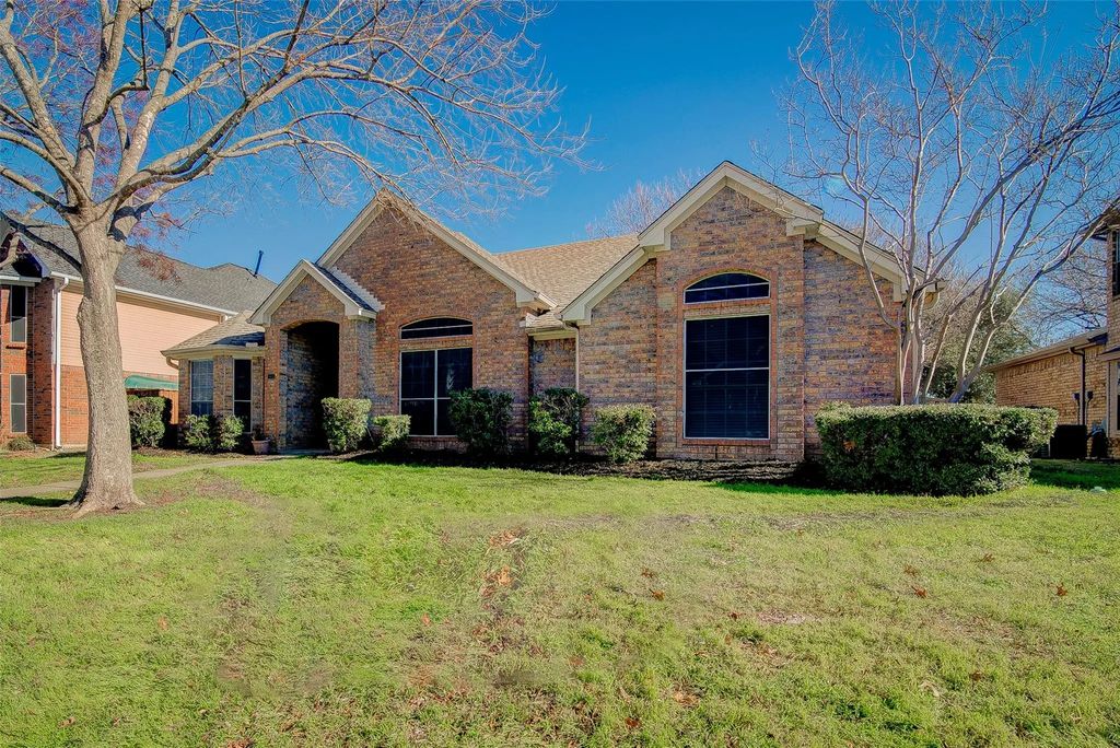 815 Fairlawn Street, Allen