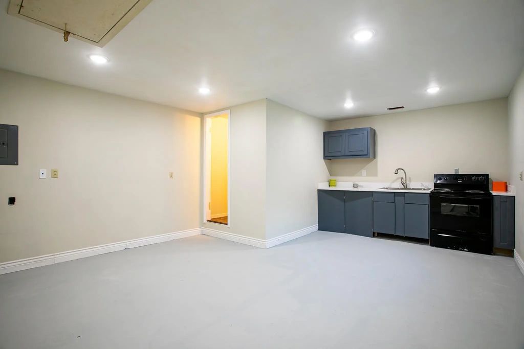 7027 Alpha Road 1, Dallas