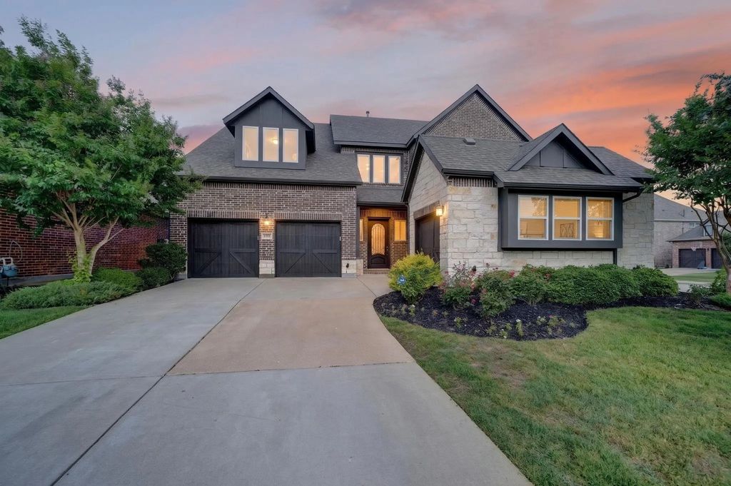 7935 Sarahville Drive, Dallas