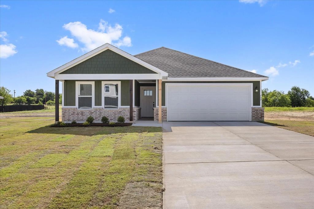 709 N Sycamore, Hico