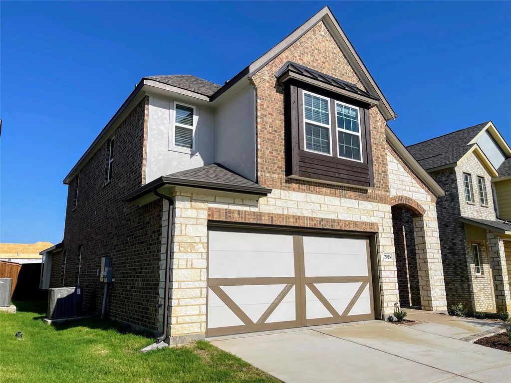 2025 Dove Creek Lane, Mesquite