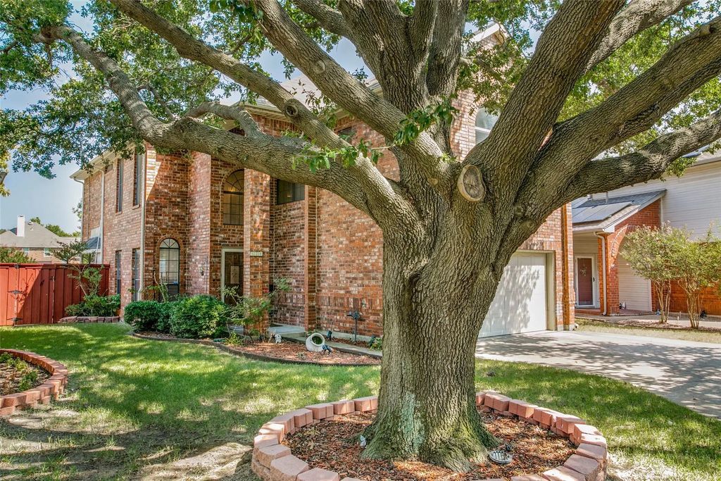 824 Woodlake Drive, Coppell