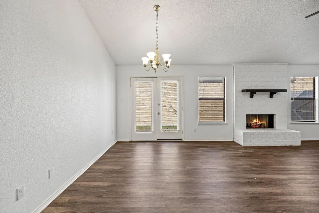 2713 Harvest Lake Drive, Irving