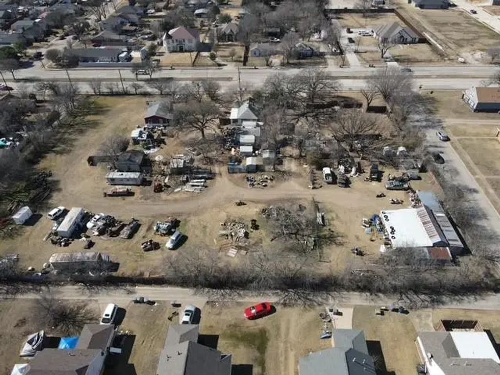 1006 N Masters Drive, Dallas
