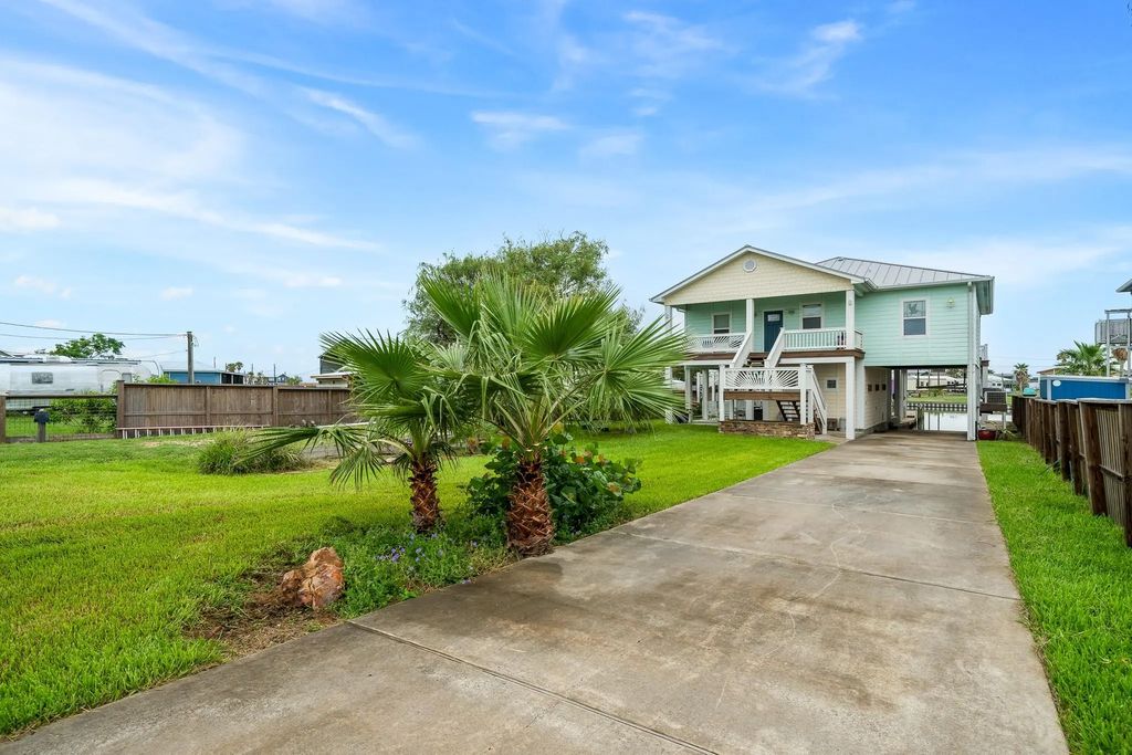 515 Copano Cove Road, Rockport