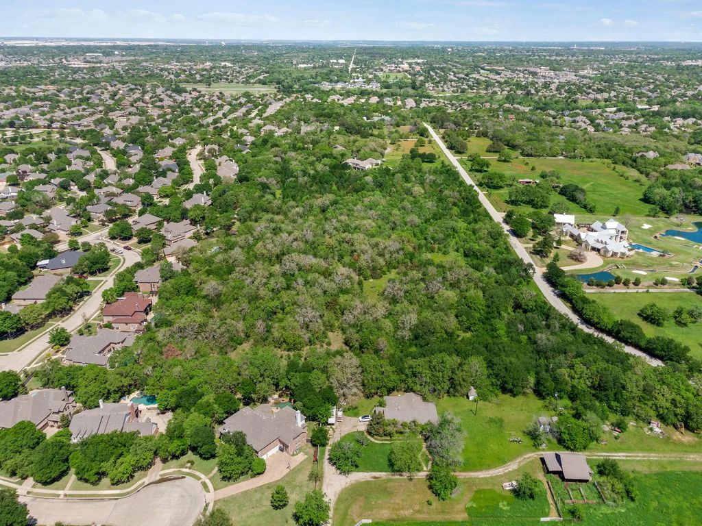 8801 Indian Knoll Trail, Keller