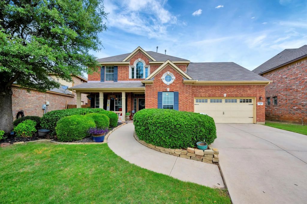 12632 Saratoga Springs Circle, Fort Worth