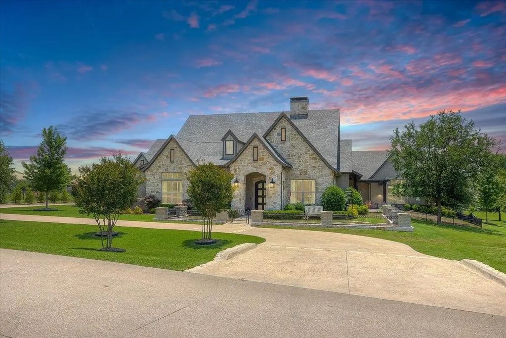 12817 Bella Villa Drive, Fort Worth