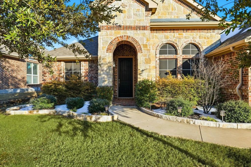 104 Traveller Street, Hickory Creek