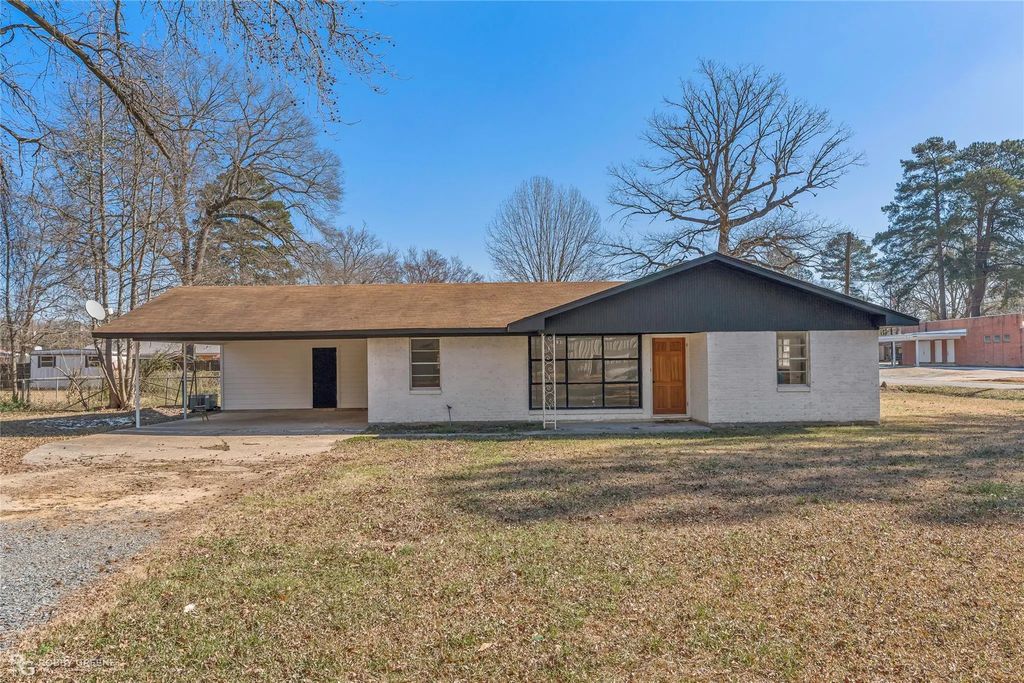 612 S Cypress, Vivian