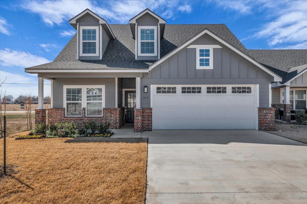 413 Travis Drive, McGregor