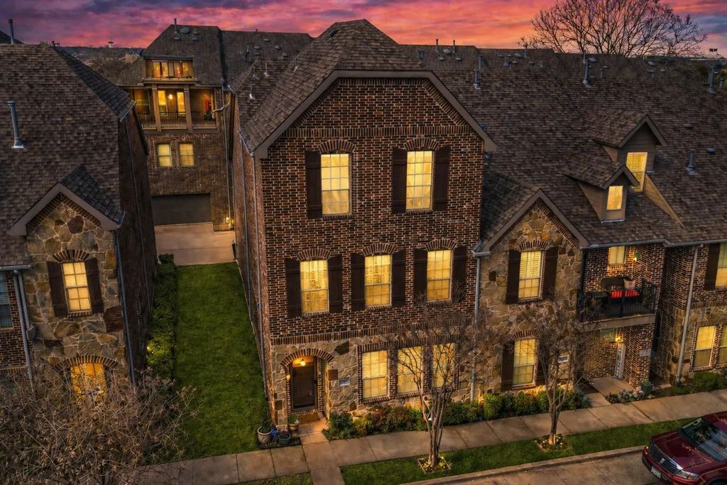 4253 Riverview Drive, Carrollton