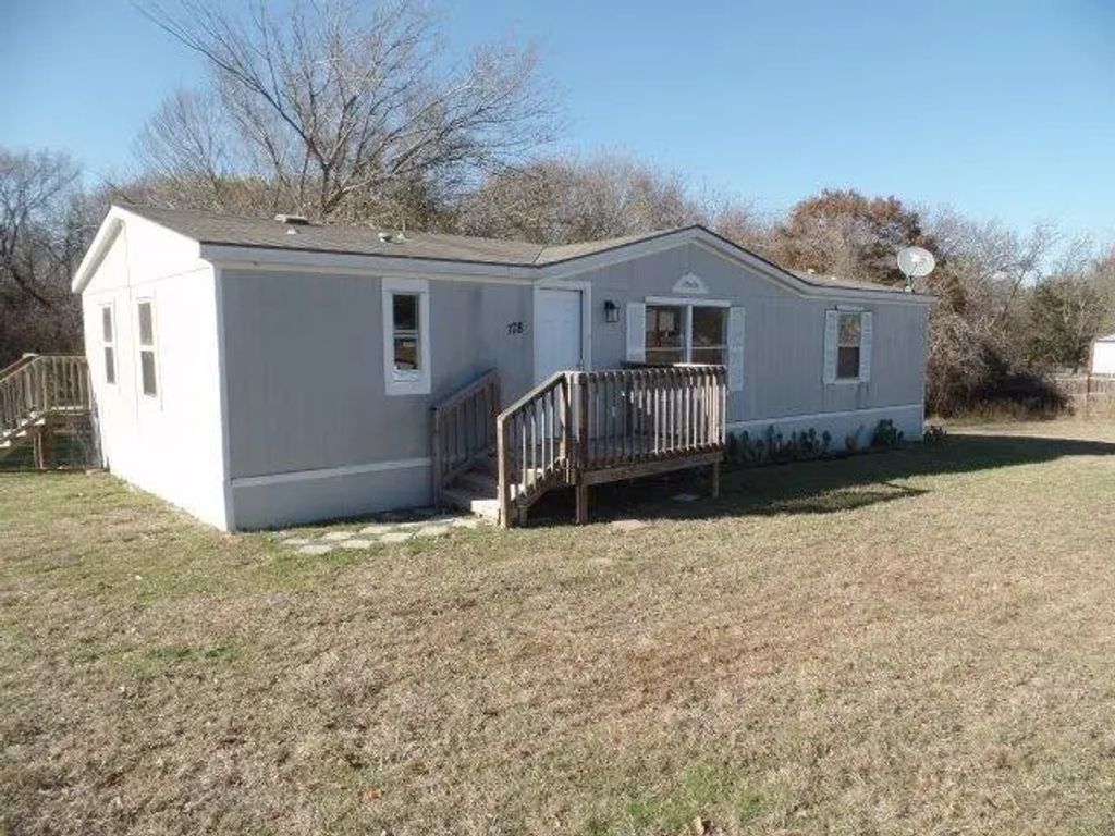 178 Valley Lake Lane, Springtown
